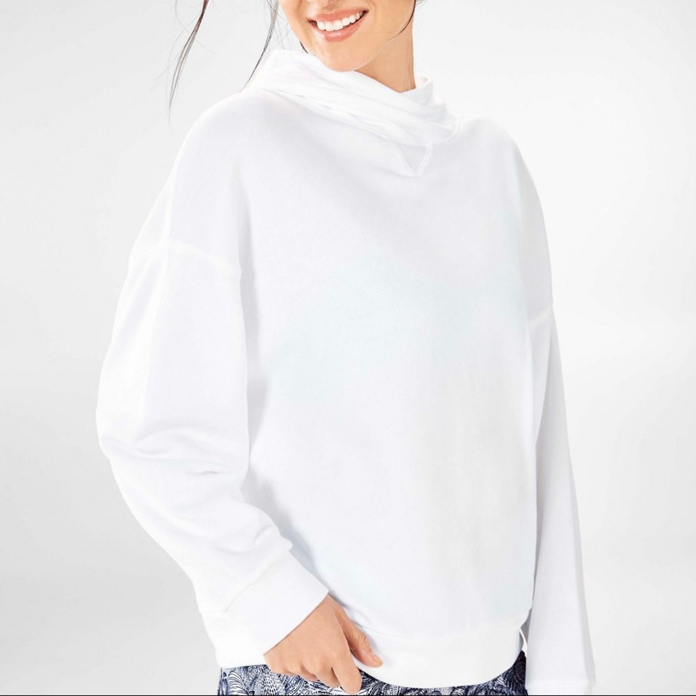 Fabletics Brisa Terry Pullover hoodie.